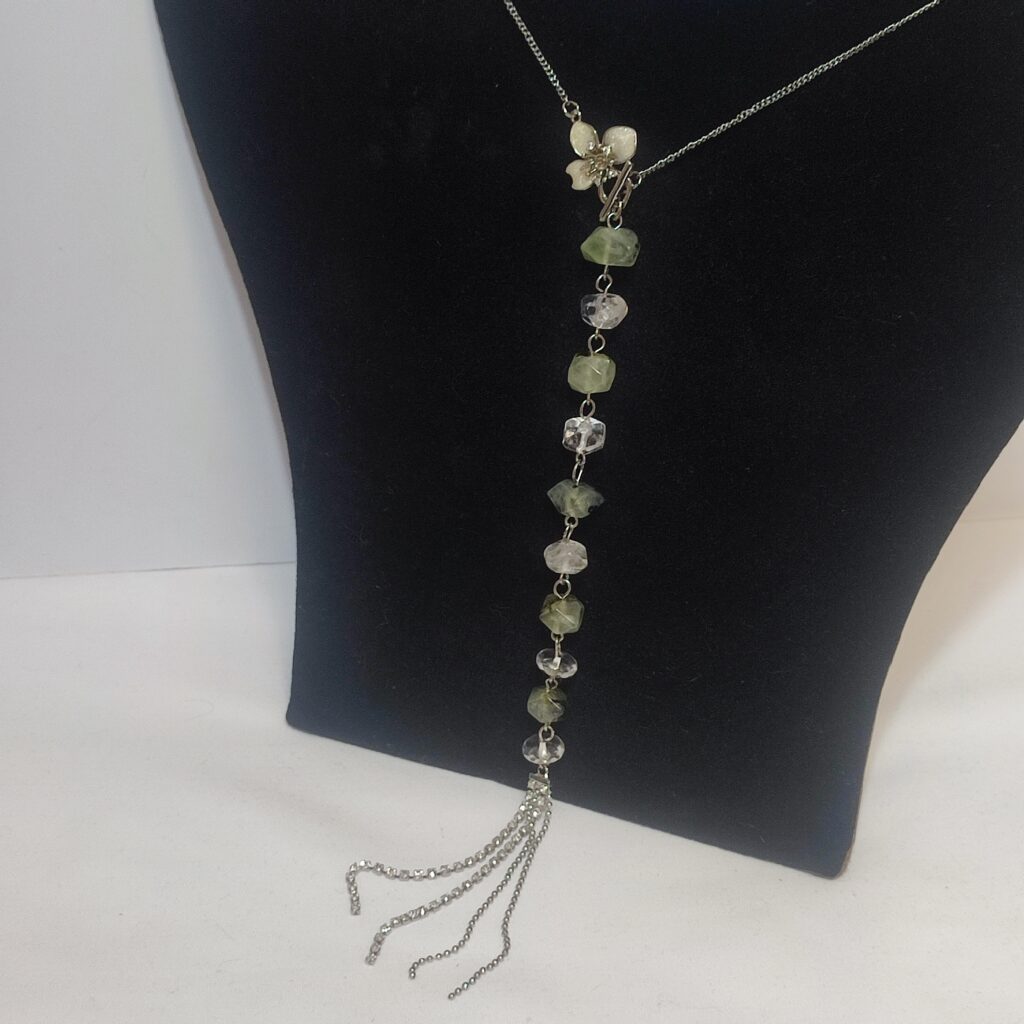 Колье-галстук