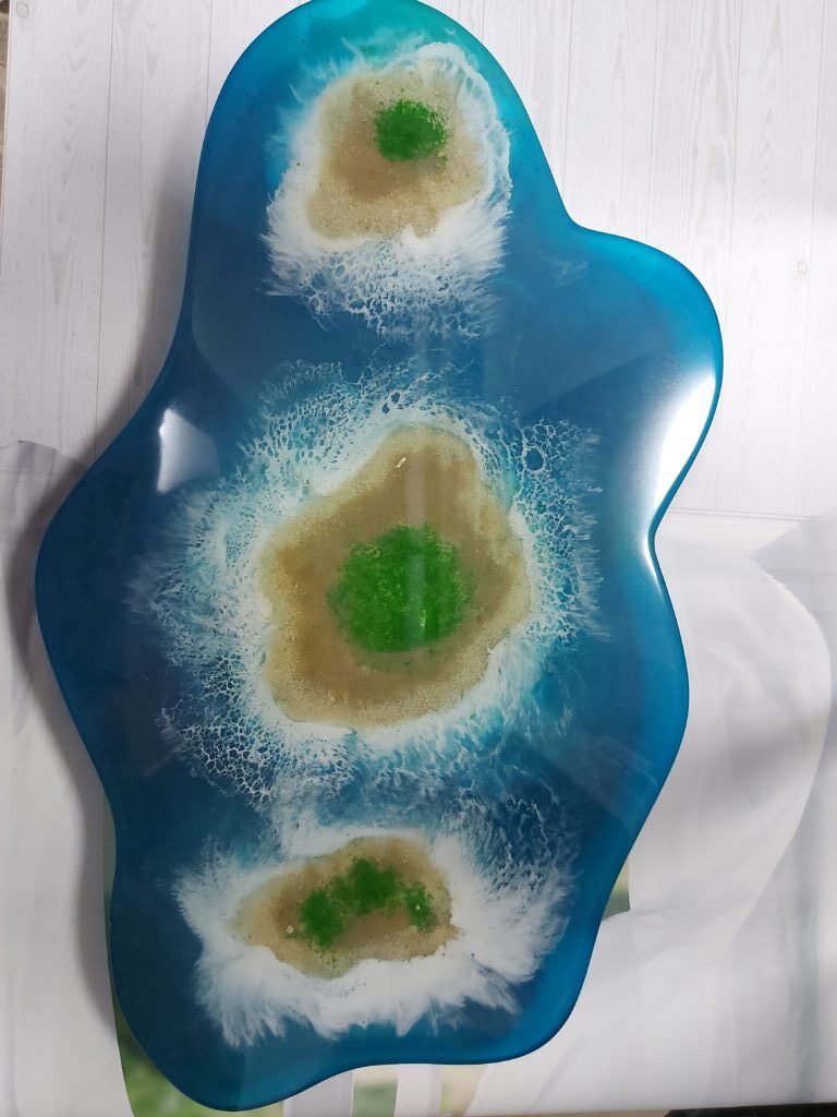 Поднос на ножках