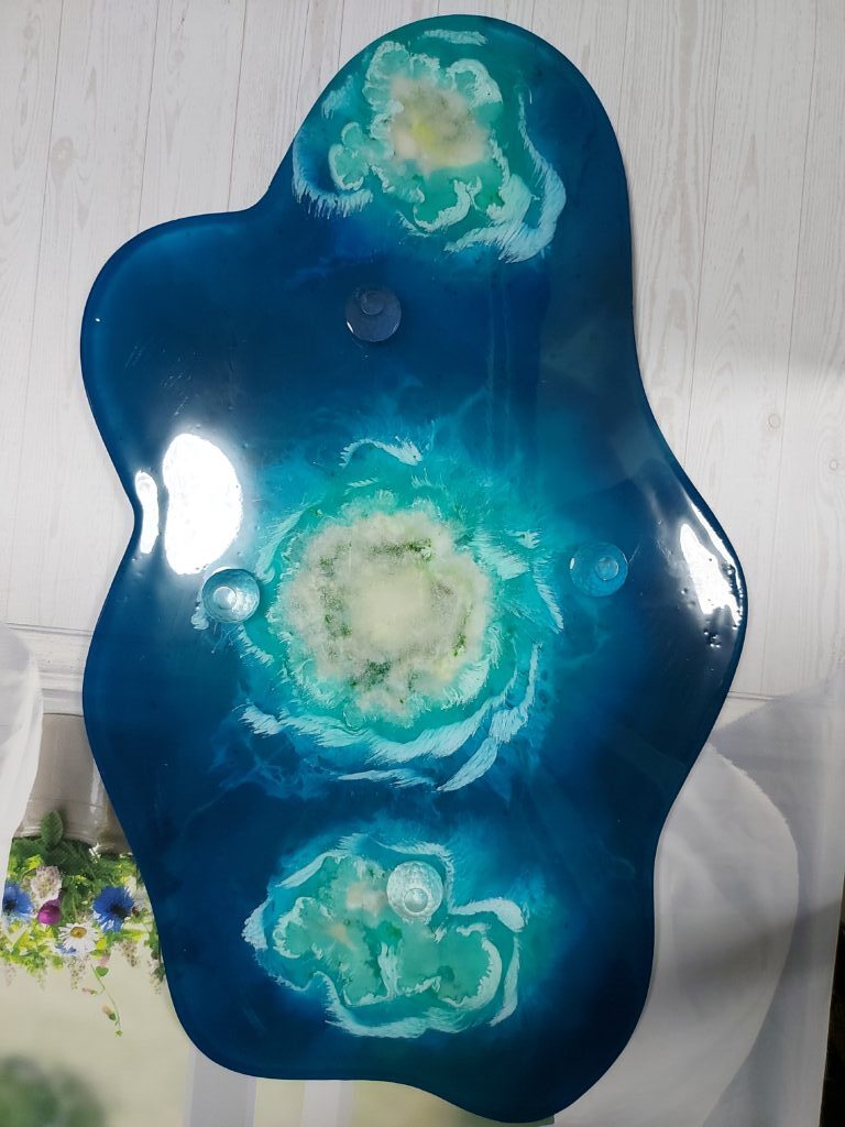 Поднос на ножках