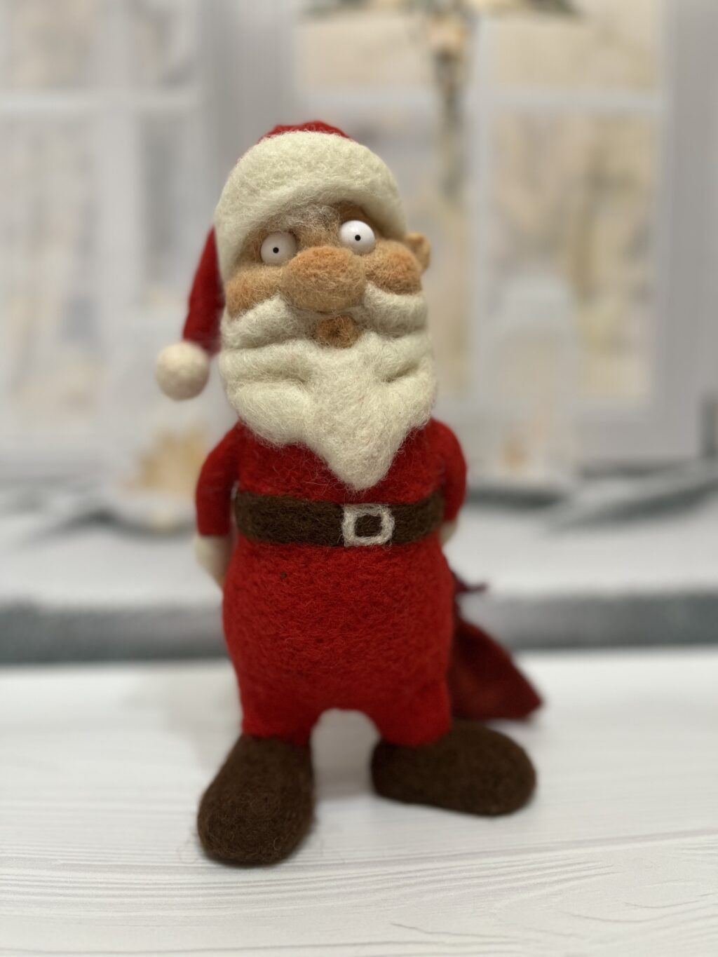 Дед Мороз. Игрушка из шерсти