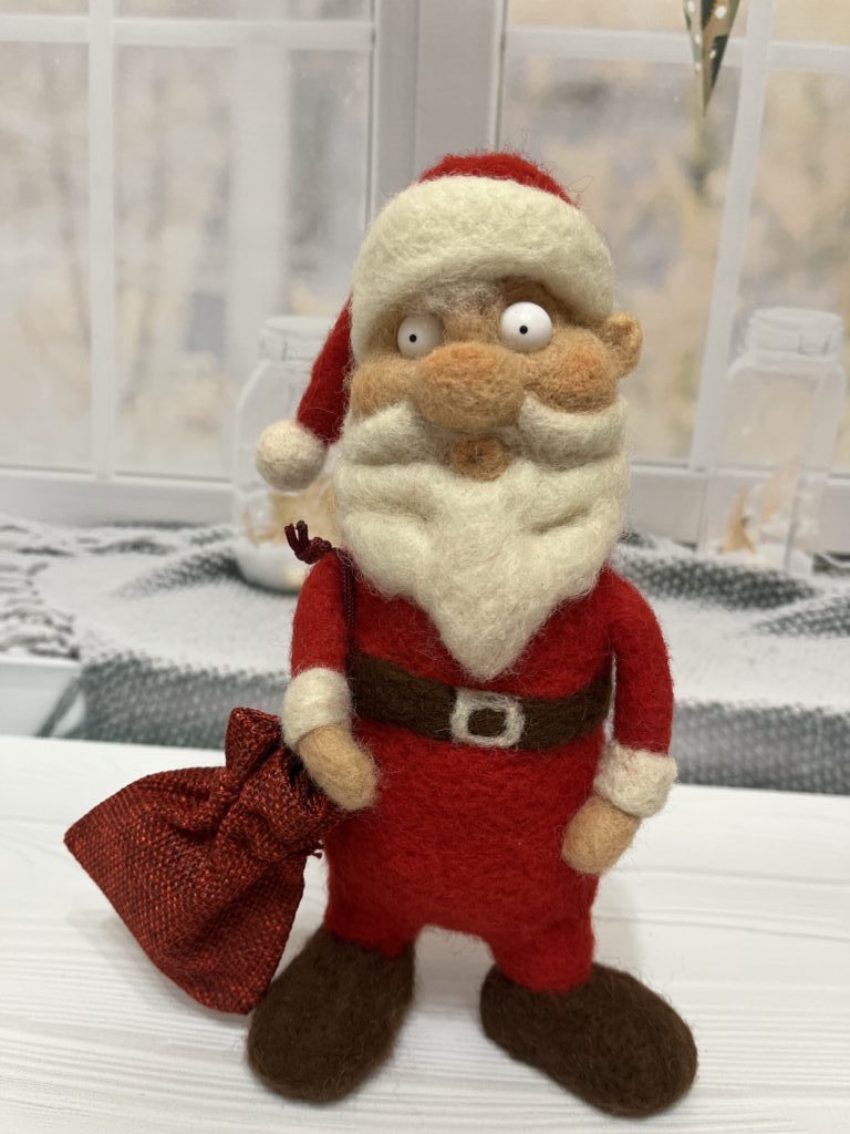 Дед Мороз. Игрушка из шерсти