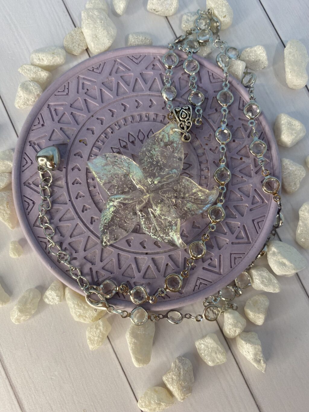 Кулон на цепи из Уф глины