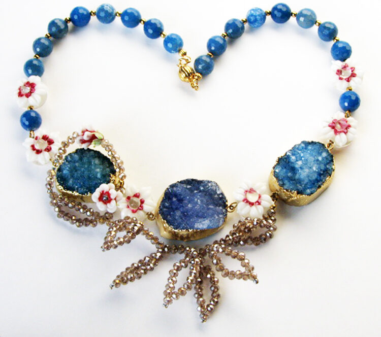 Колье с друзой агата