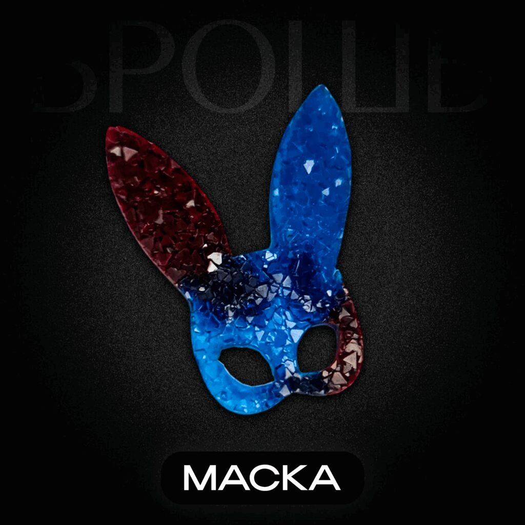 Брошь МАСКА.