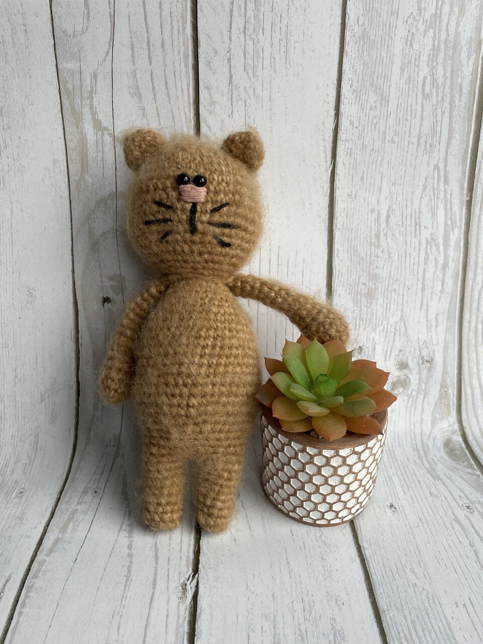 Пушистый котейка