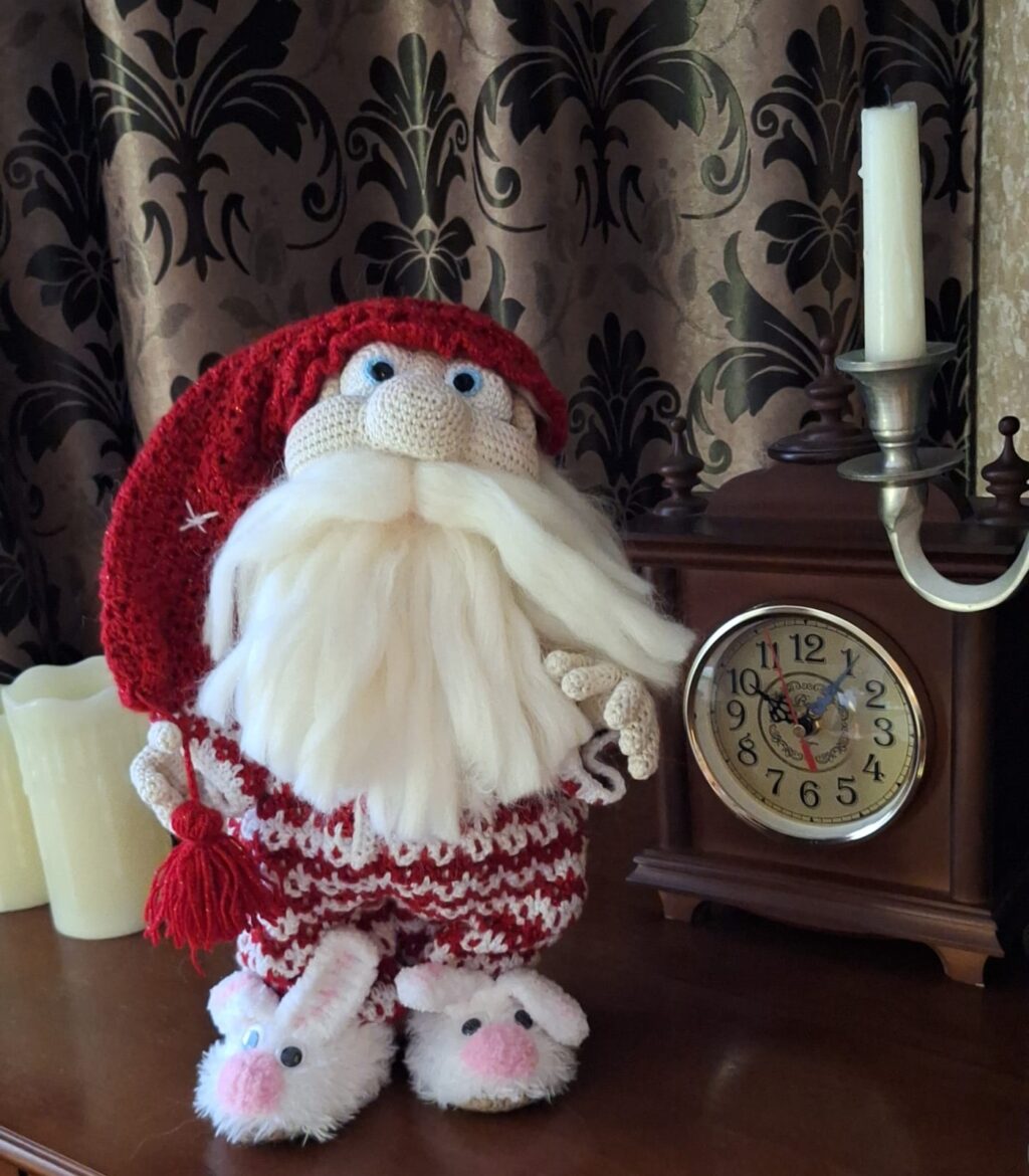 Санта в пижаме