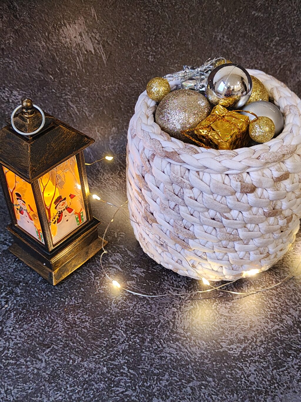 Корзинка из трикотажной пряжи «Синнабон»