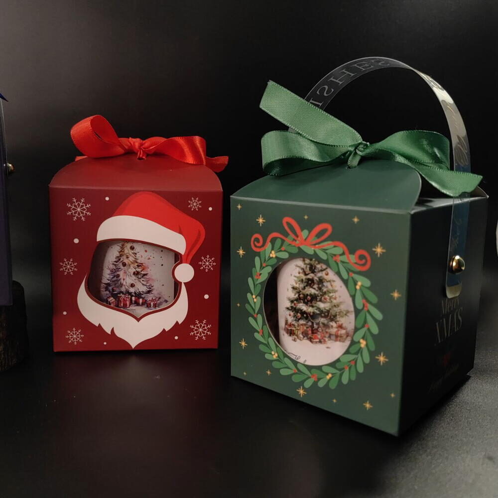 Свеча в новогодней коробке