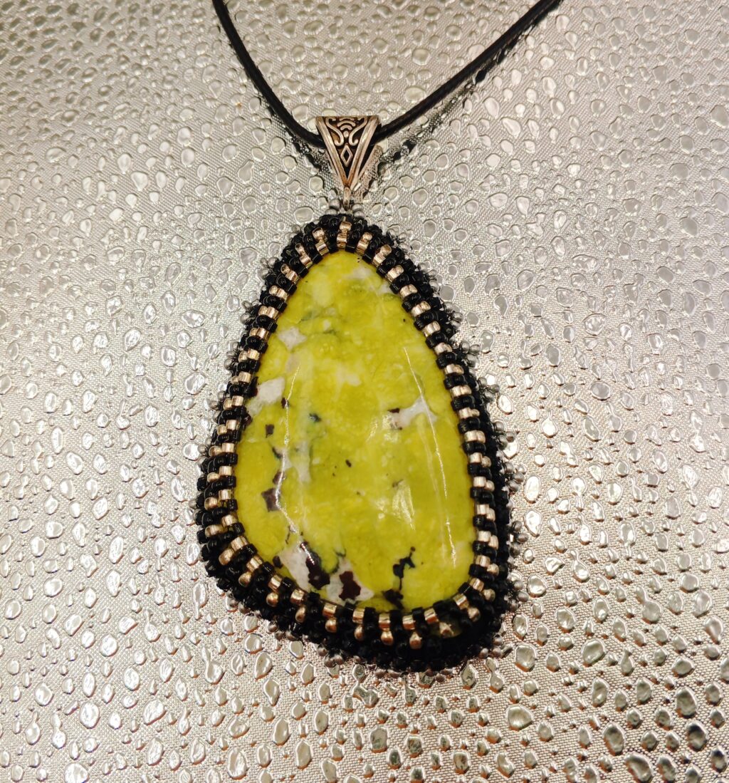 Кулон «Весенний лес»