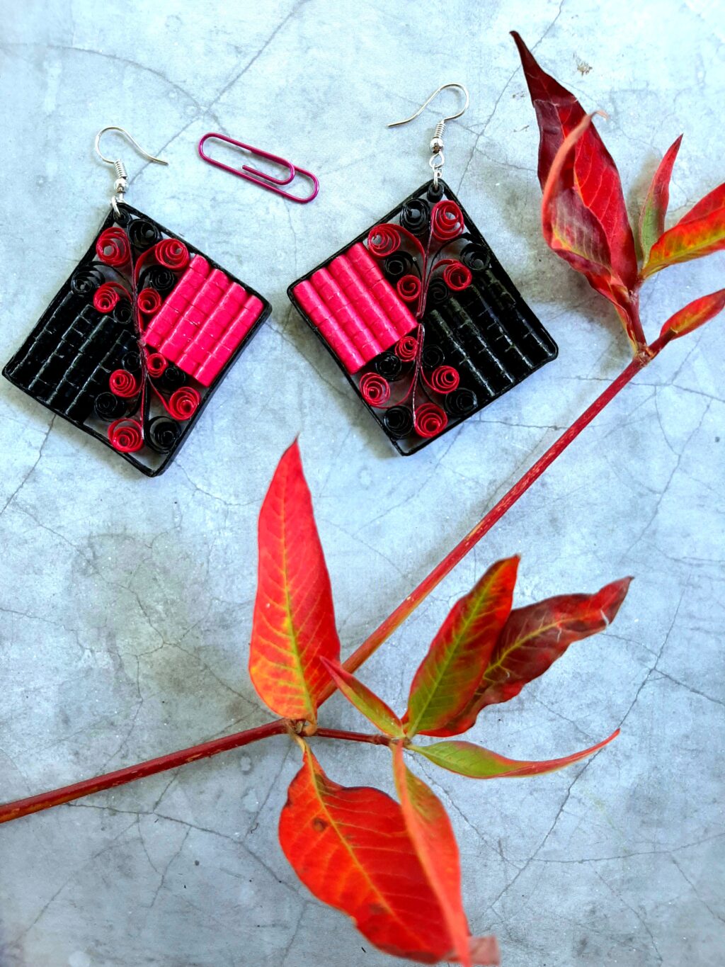 Геометрические серьги прямоугольники квиллинг