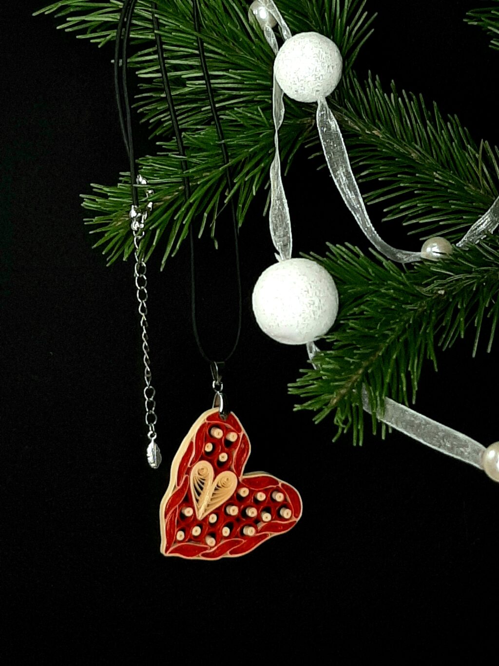 Кулон квиллинг Валентинка