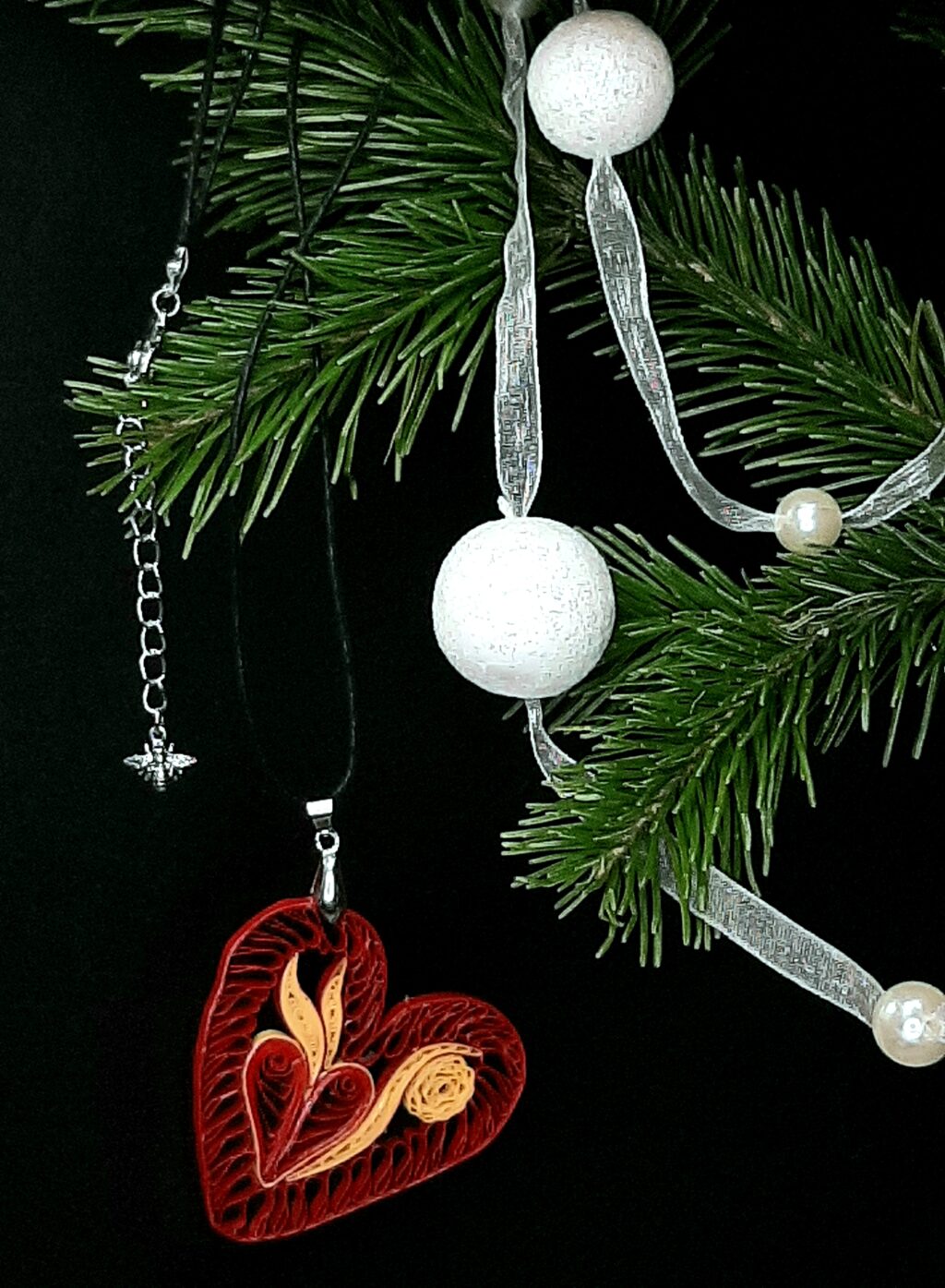 Кулон квиллинг Валентинка