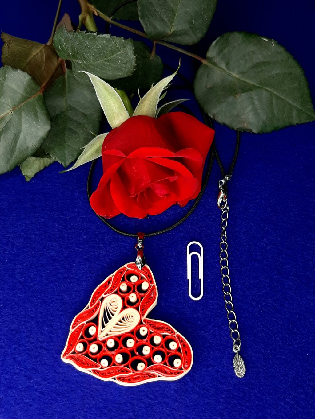 Кулон квиллинг Валентинка