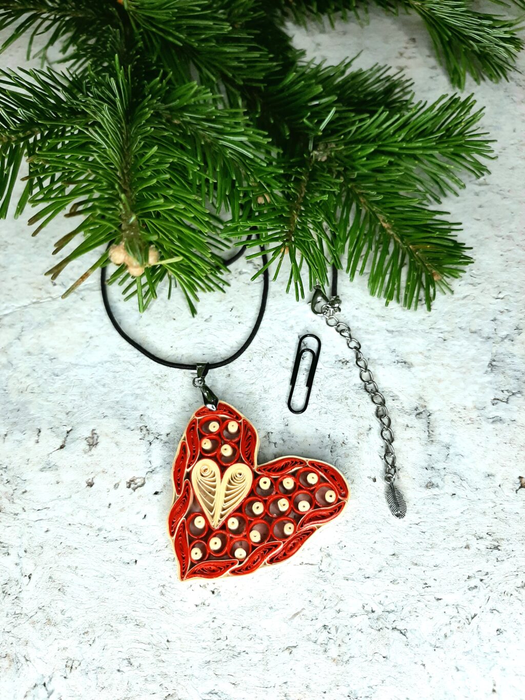 Кулон квиллинг Валентинка