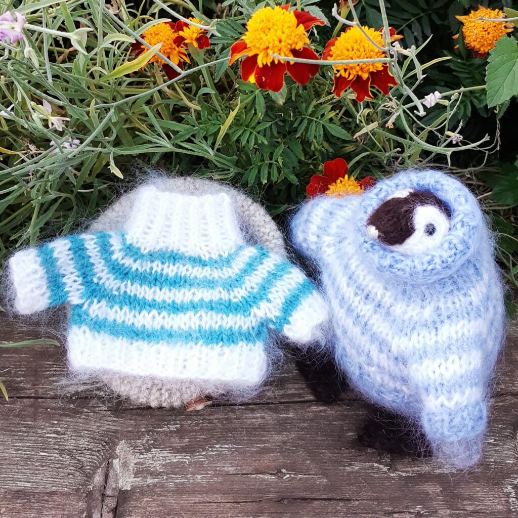 Пингвин в свитере