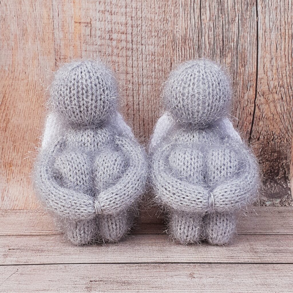 Ангел сидящий