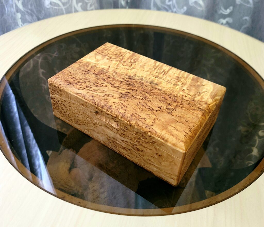 Деревянные шкатулки