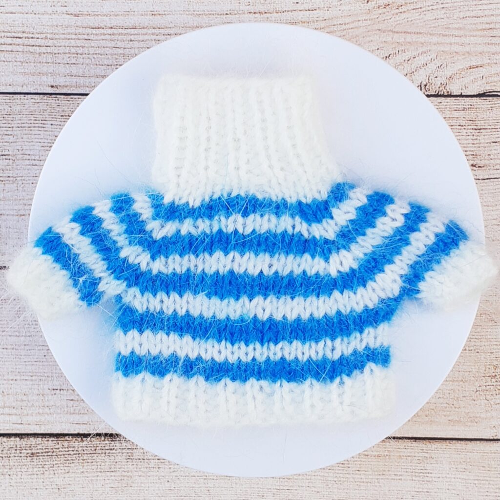 Пингвин в свитере