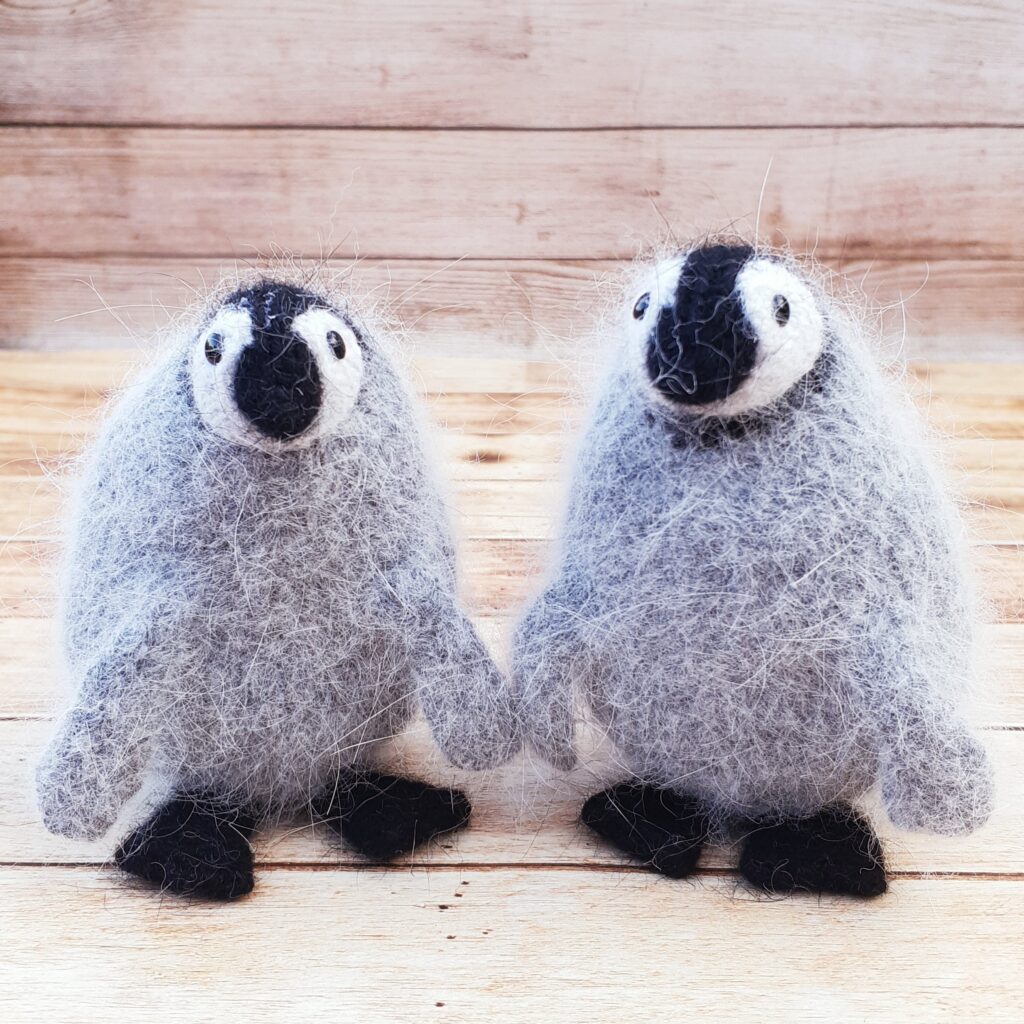 Пингвин в свитере