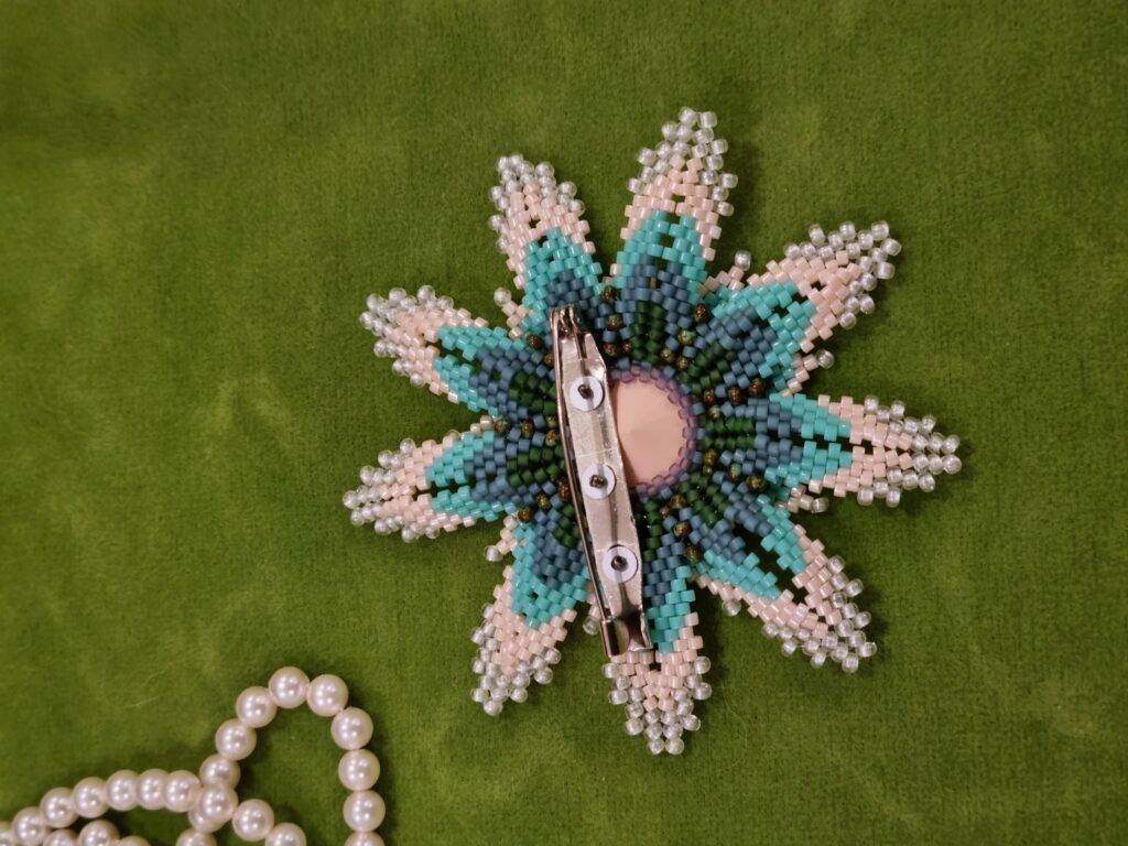 Брошь Снежинка