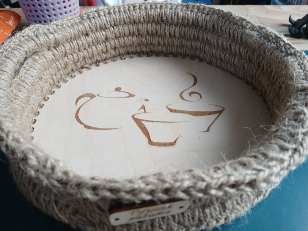 Поднос + 4 подставки под кружки