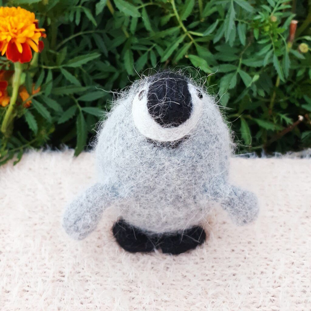 Пингвин в свитере