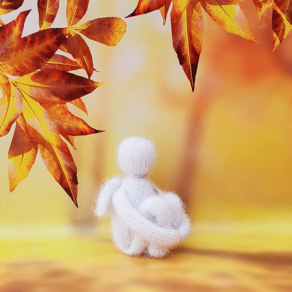 Ангел сидящий