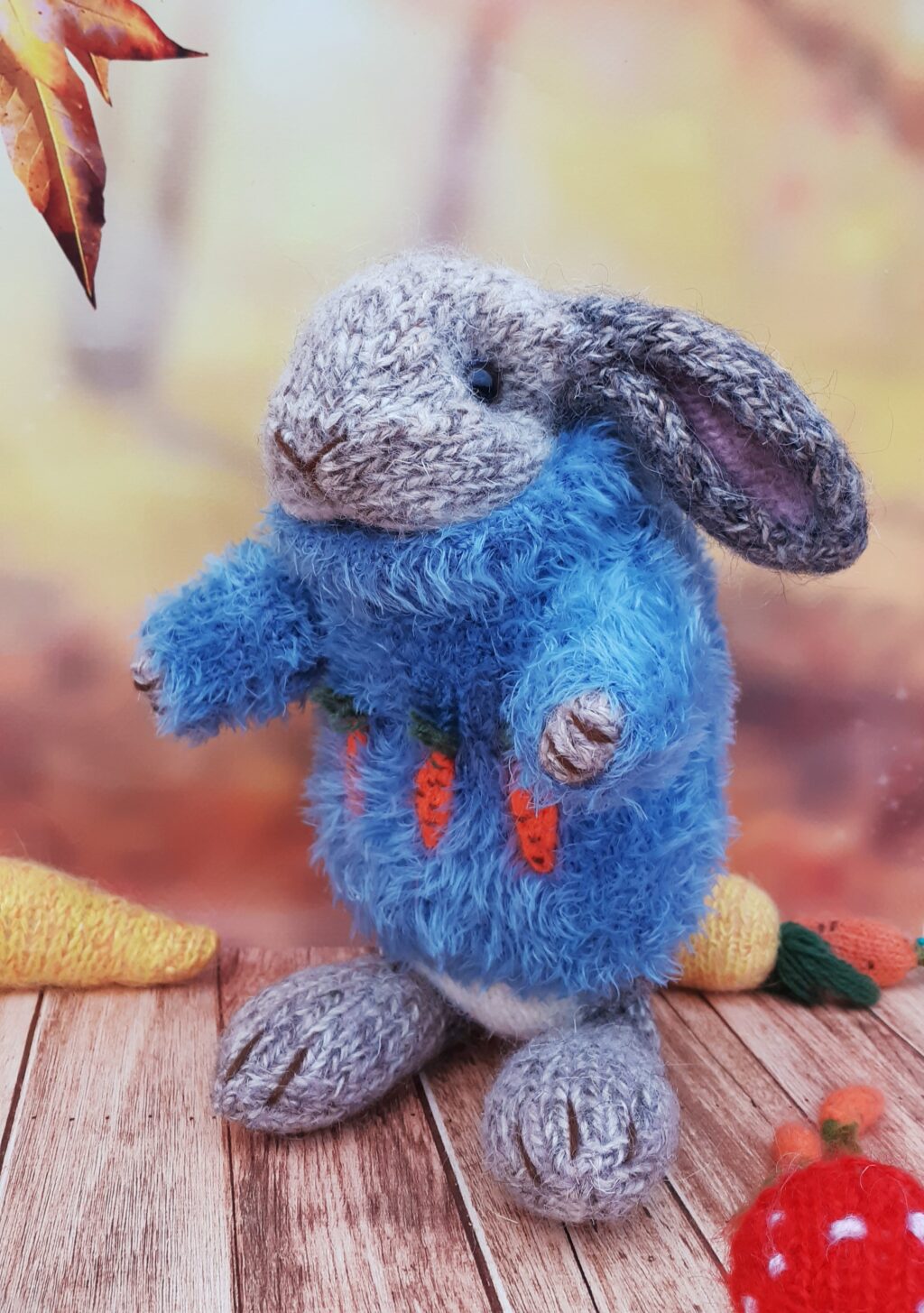Кролик в свитере