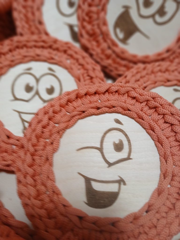 Поднос + 4 подставки под кружки