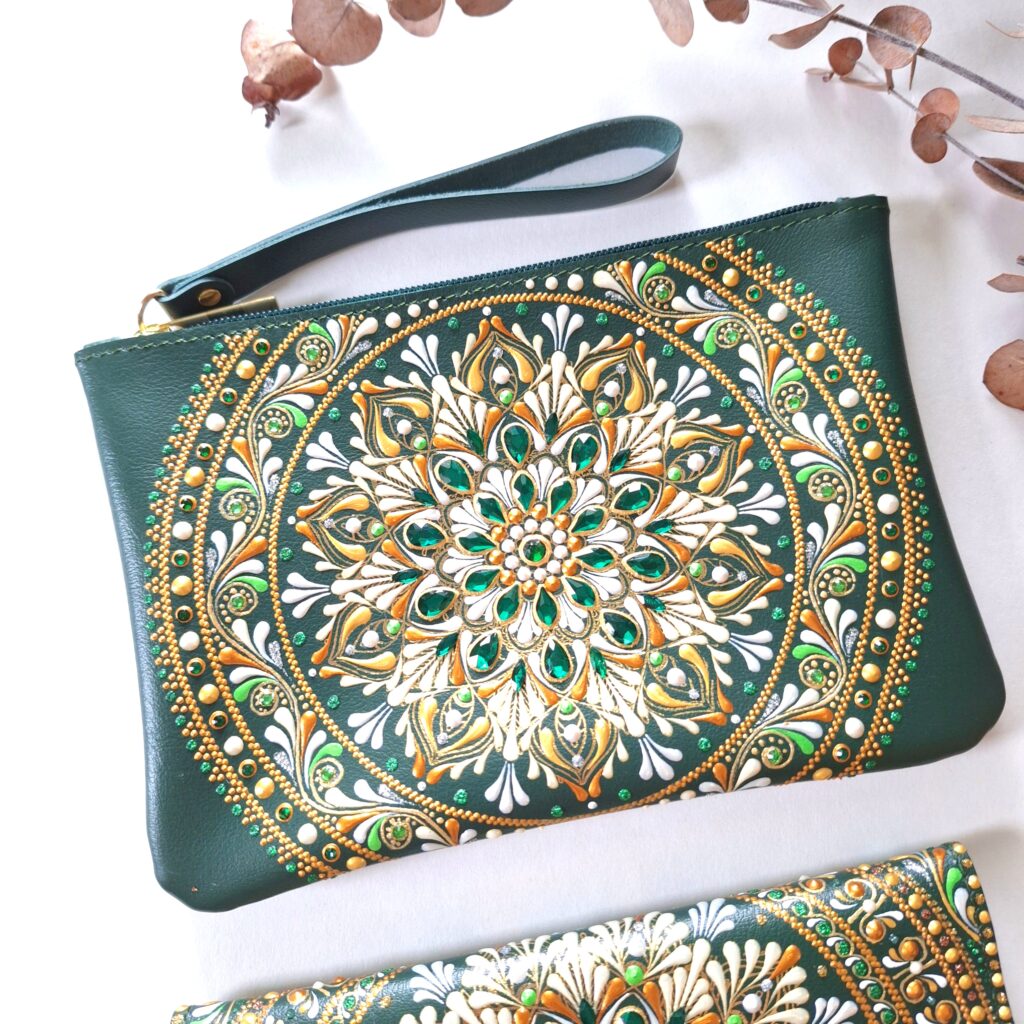 Набор из натуральной кожи: Клатч-косметичка, Кошелек, Обложка на паспорт