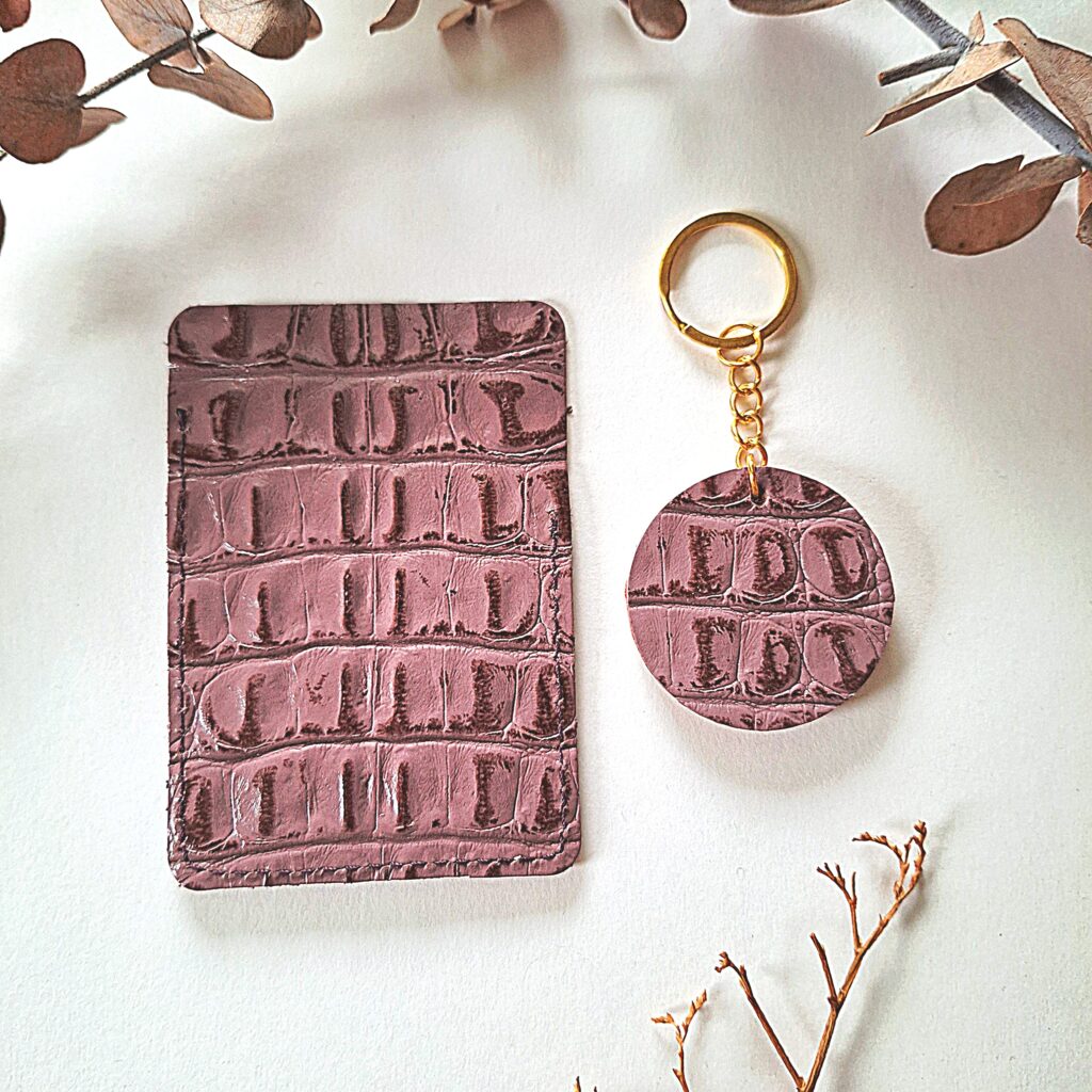 Набор: Картхолдер и брелок из натуральной кожи