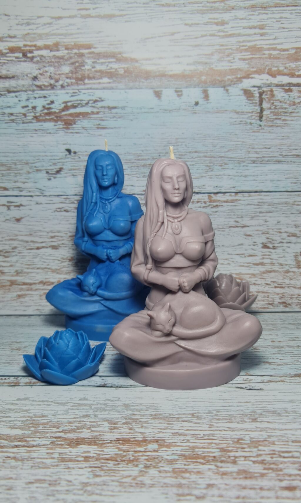 Медитирующая девушка