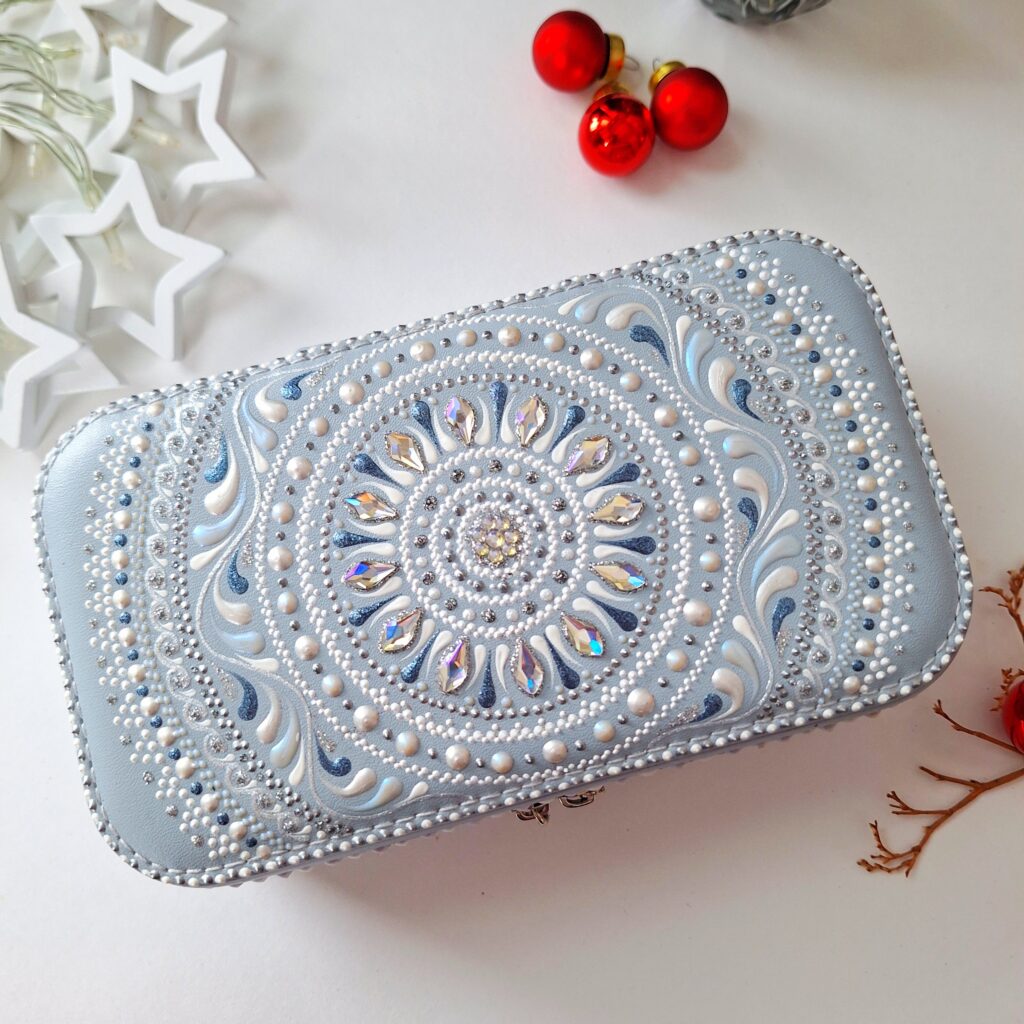 Шкатулка для украшений