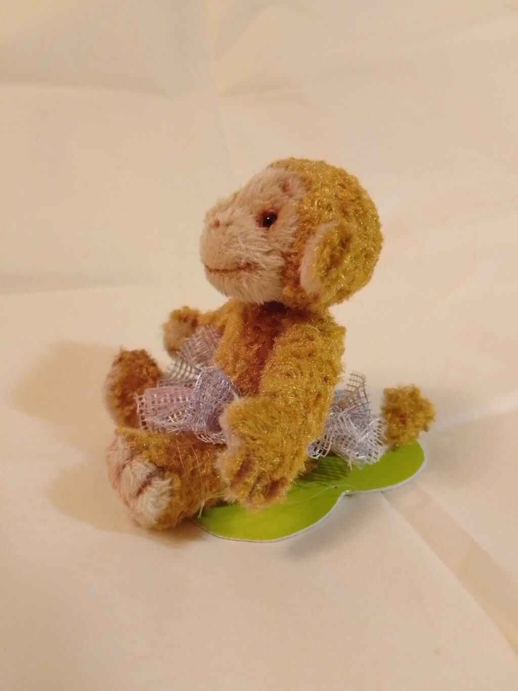 Обезьянка Мика