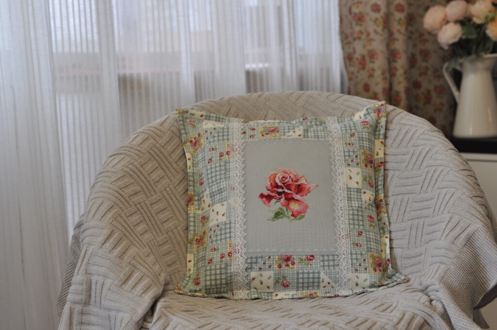 Наволочки для декоративных подушек «Розы»