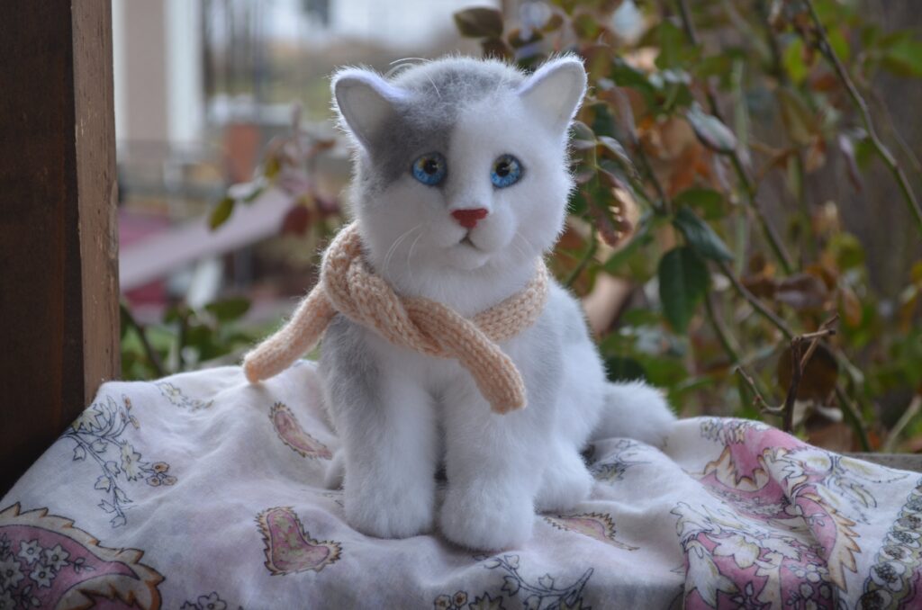 Котёнок Мари.