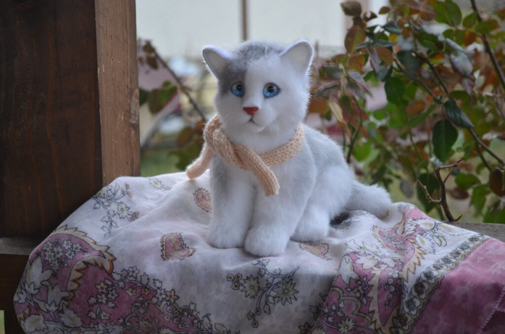 Котёнок Мари.