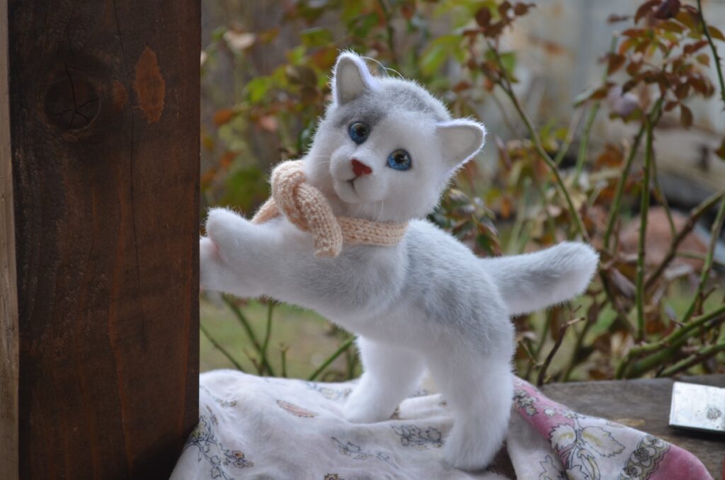 Котёнок Мари.