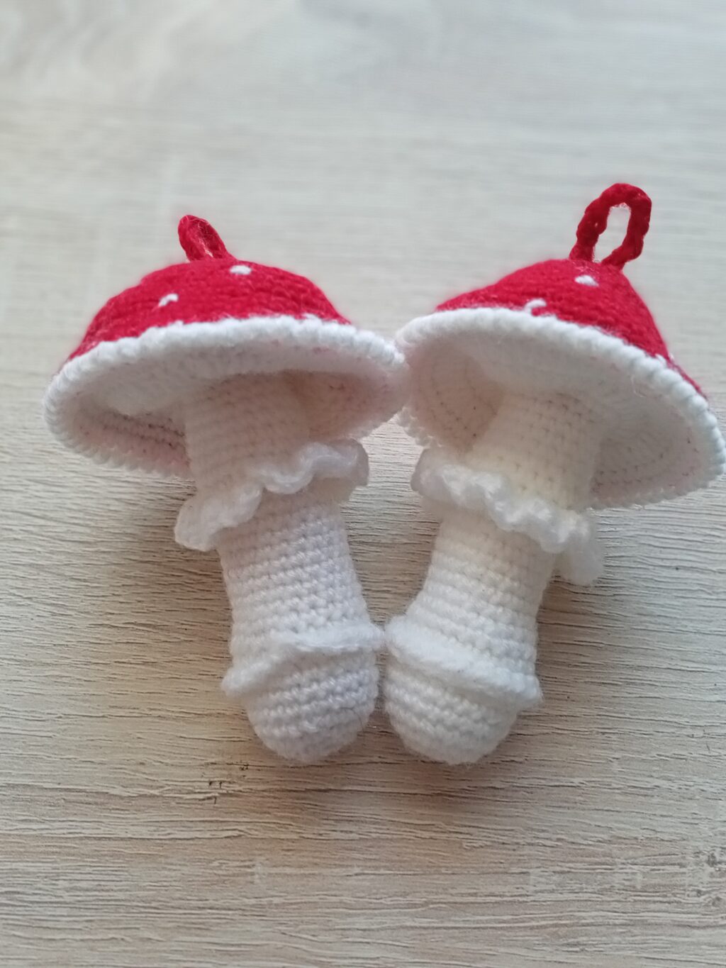 Мухомор вязаный брелок, обвес.