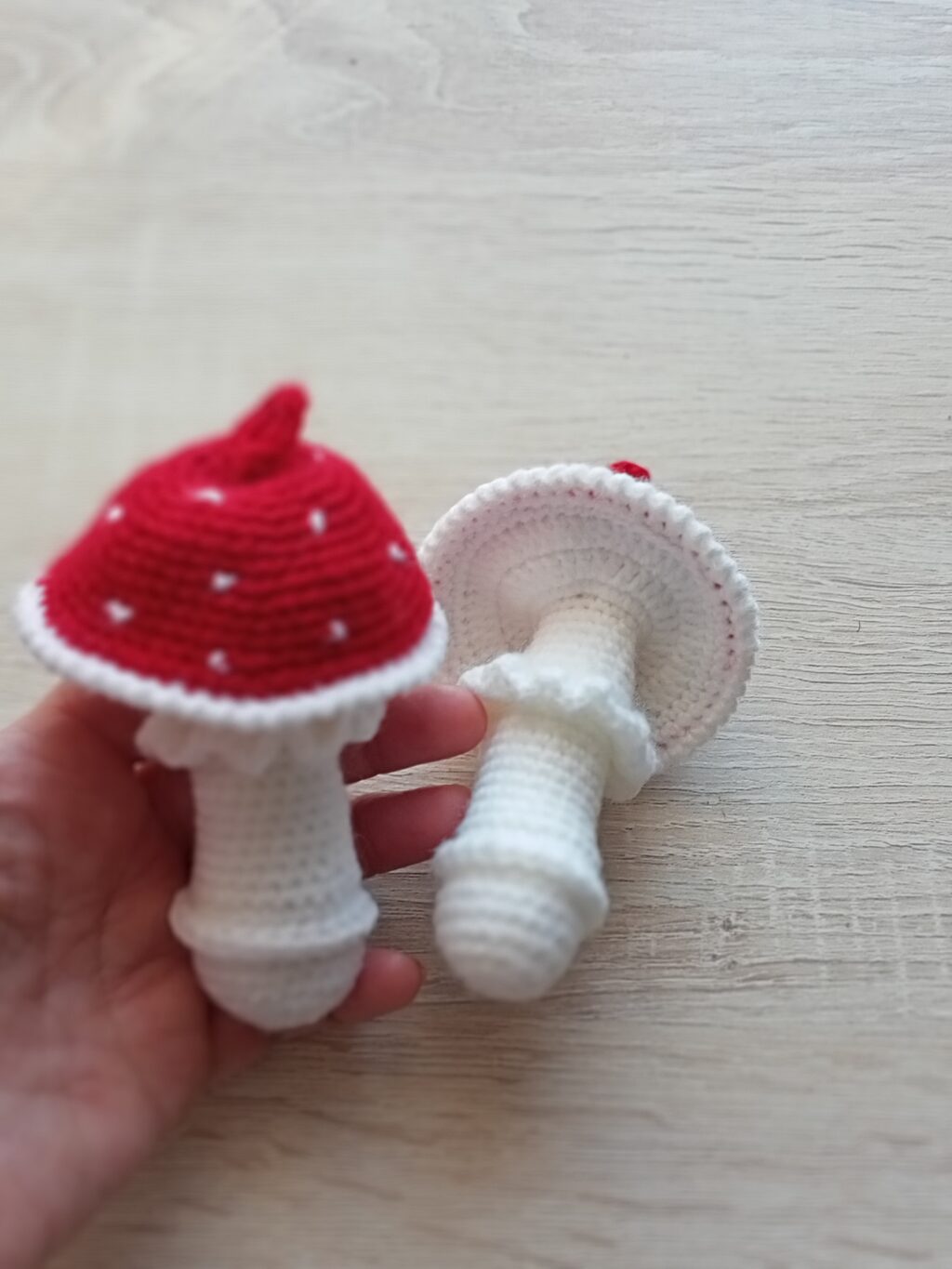 Мухомор вязаный брелок, обвес.