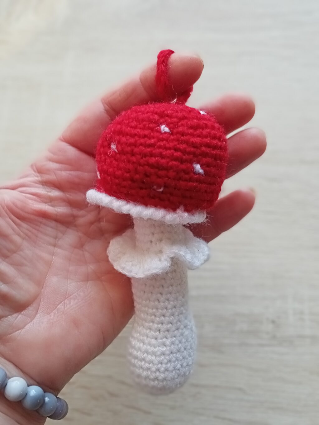 Мухомор вязаный брелок, обвес.