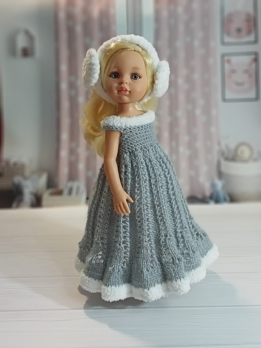 Платье вязаное для куклы 32-34см.