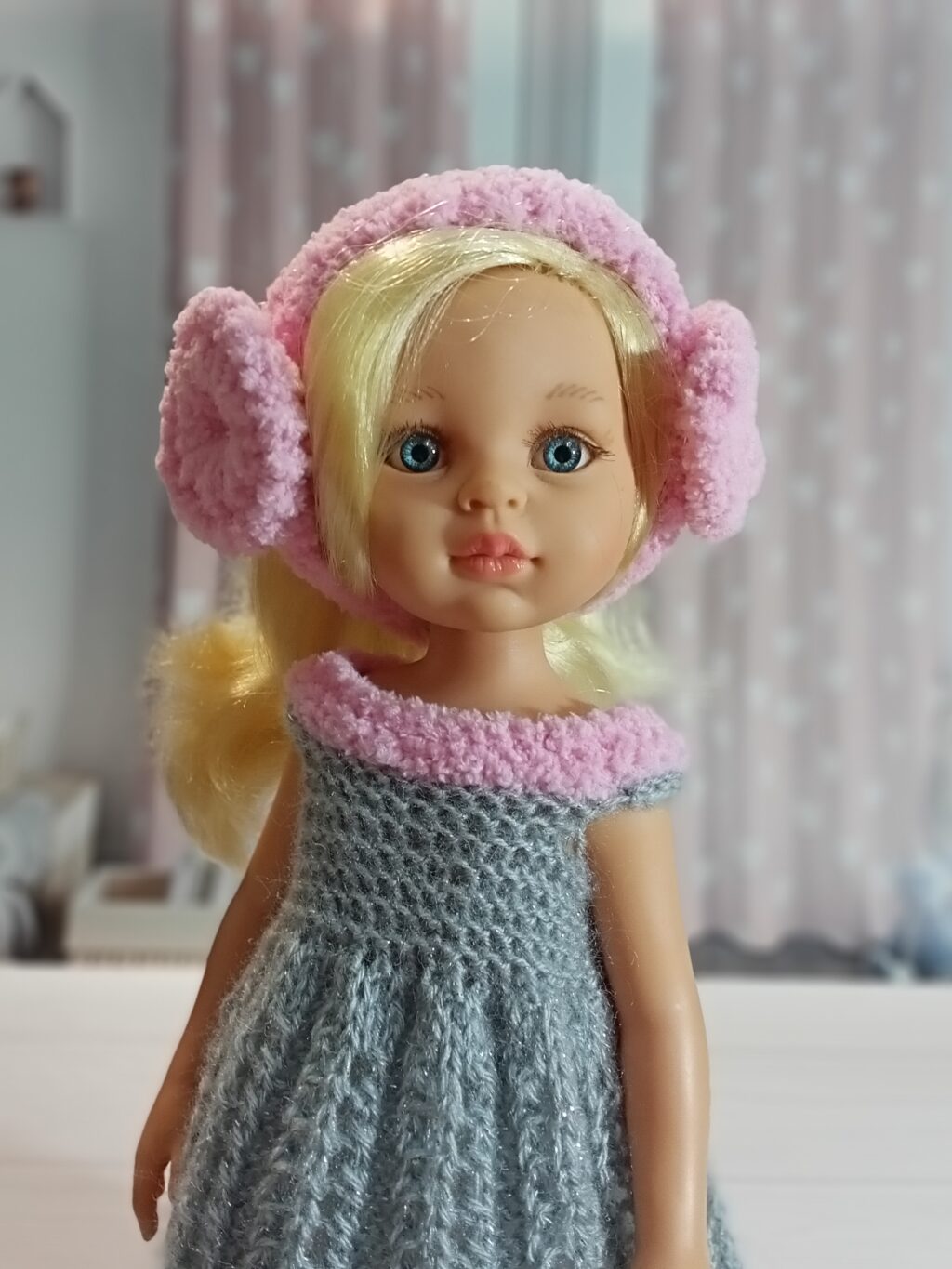 Платье для куклы Паола Рейна