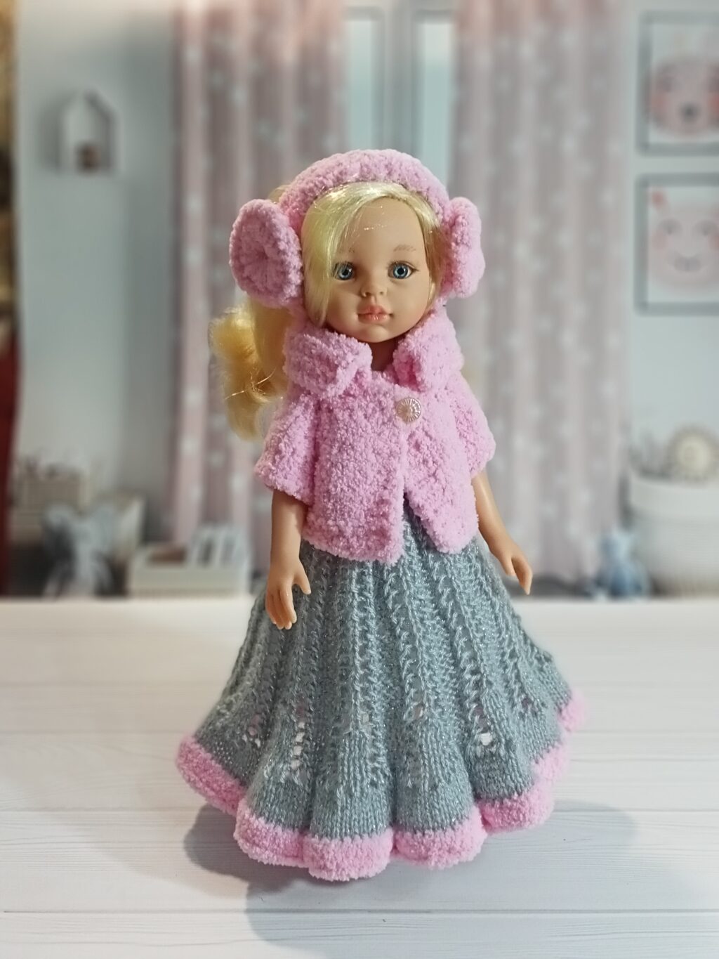 Платье для куклы Паола Рейна