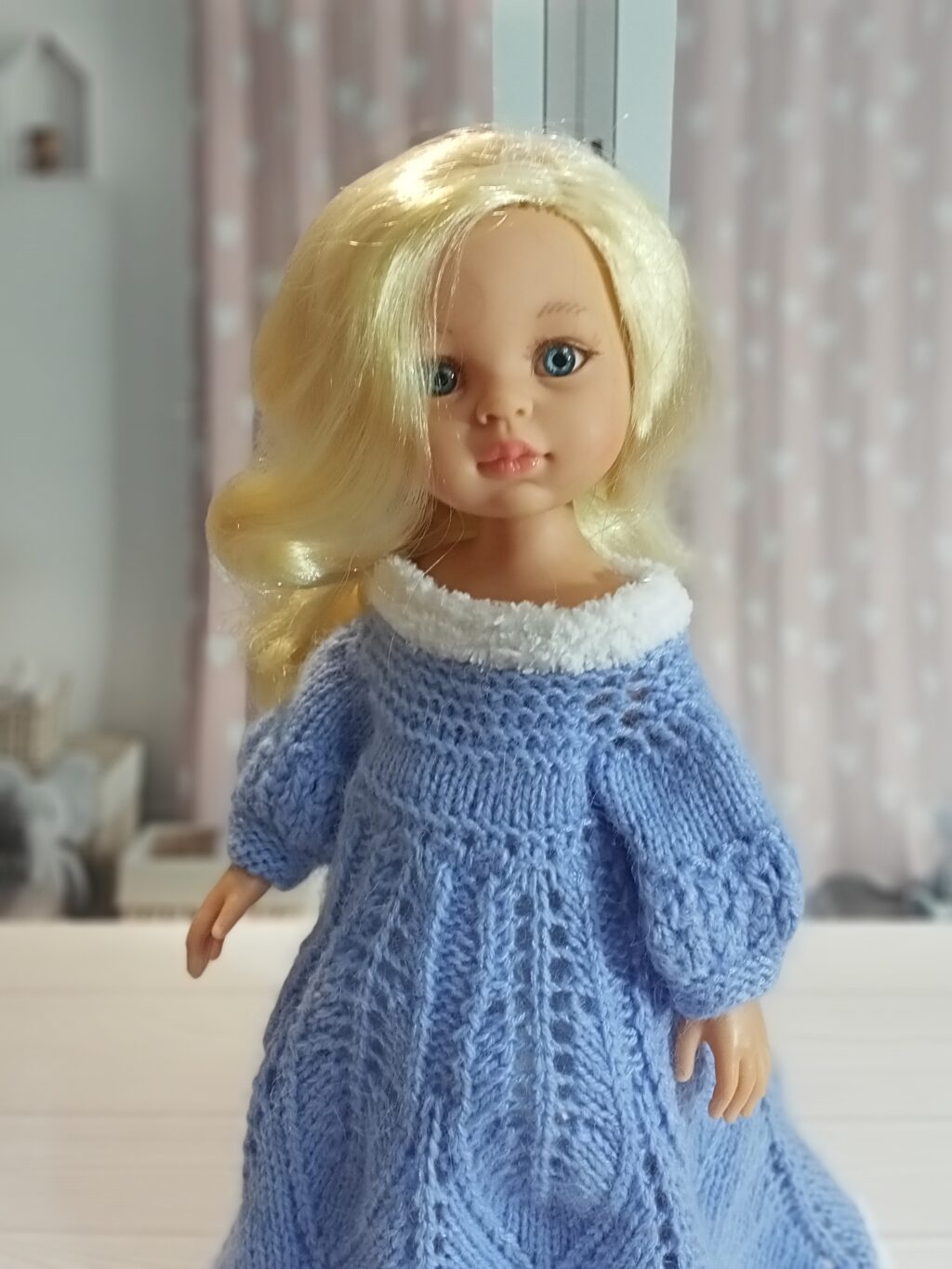 Платье Снегурочка для куклы Паола Рейна