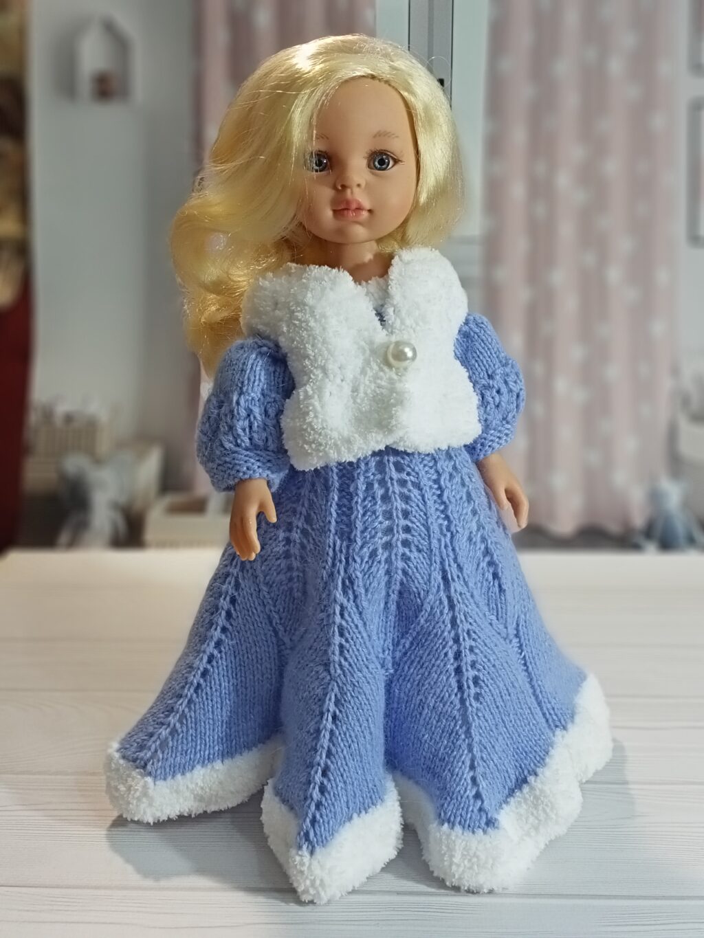 Платье Снегурочка для куклы Паола Рейна