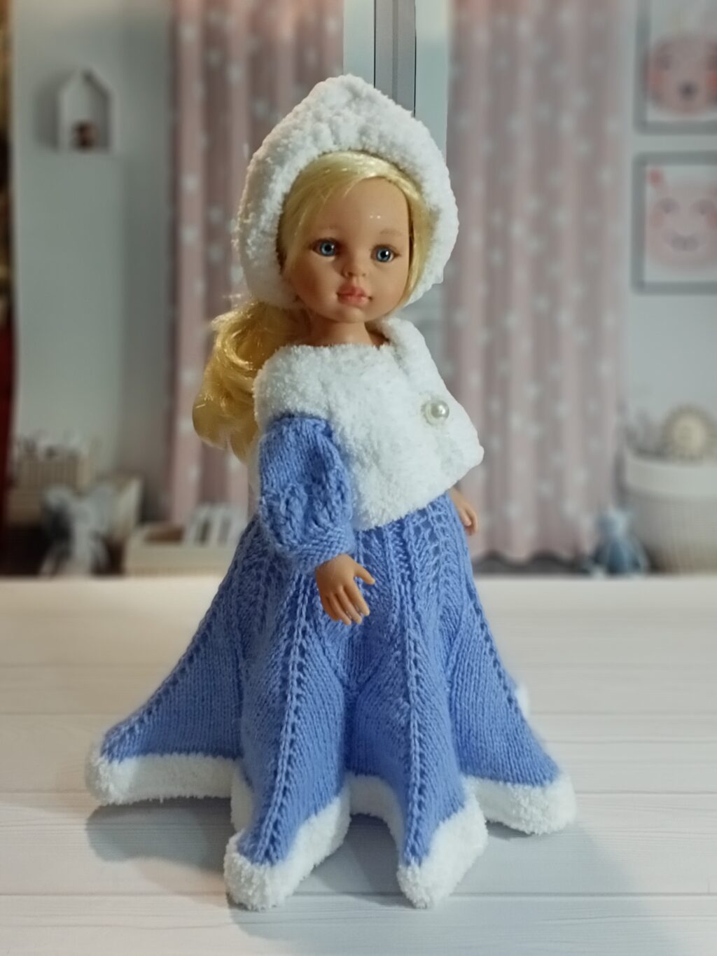 Платье Снегурочка для куклы Паола Рейна