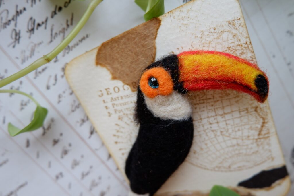 Брошь «Тукан»