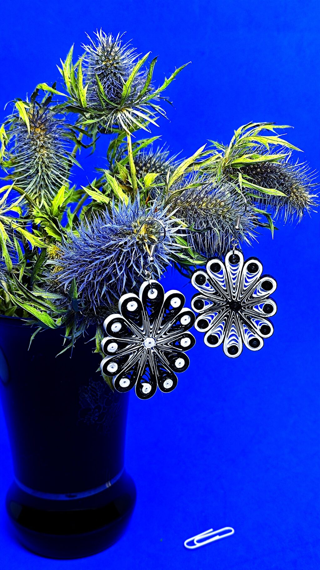 Асимметричные серьги квиллинг-графика РОМАШКИ.