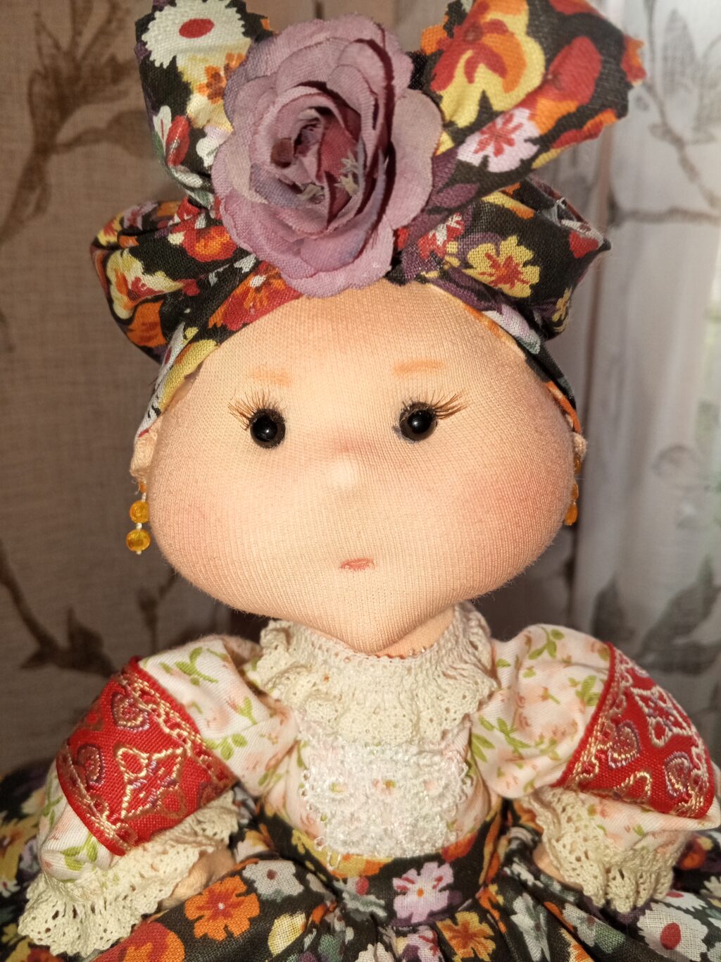 Кукла-грелка на чайник